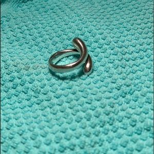 TIFFANY TEAR DROP RING